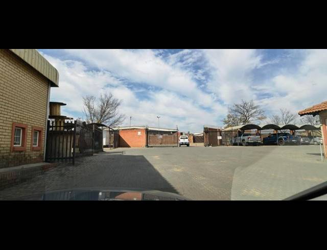 INDUSTRIAL PROPERTY TO RENT IN WALTLOO